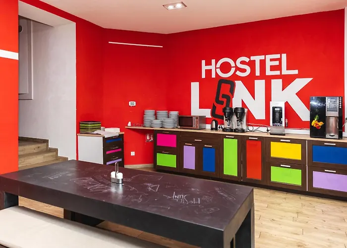 Link Hostel