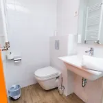 Link Hostel *
