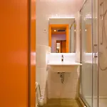 Link Hostel *