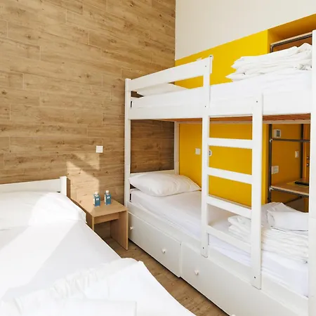 Link אכסניה לובראן