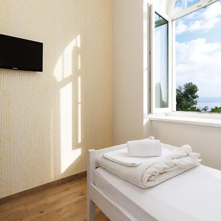 אכסניה Link לובראן