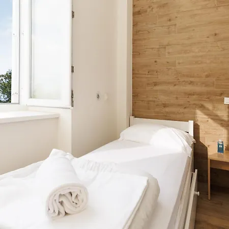 Link Hostel