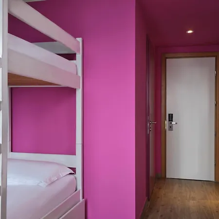 Link Hostel *